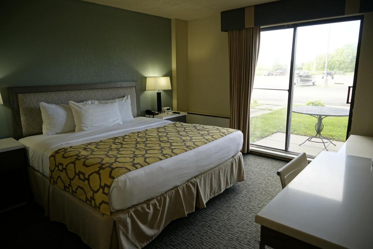 Baymont By Wyndham Shakopee Hotel Exterior foto