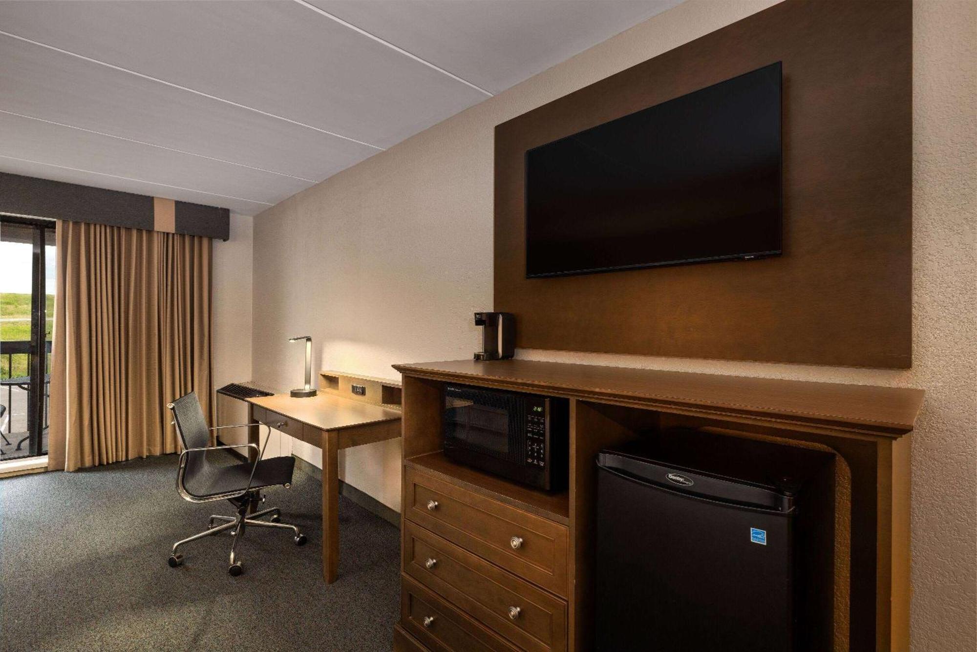 Baymont By Wyndham Shakopee Hotel Exterior foto